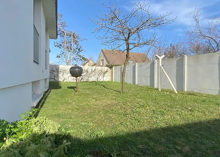 Maison Familiale - 300m Holiday home Jullouville-les-Pins